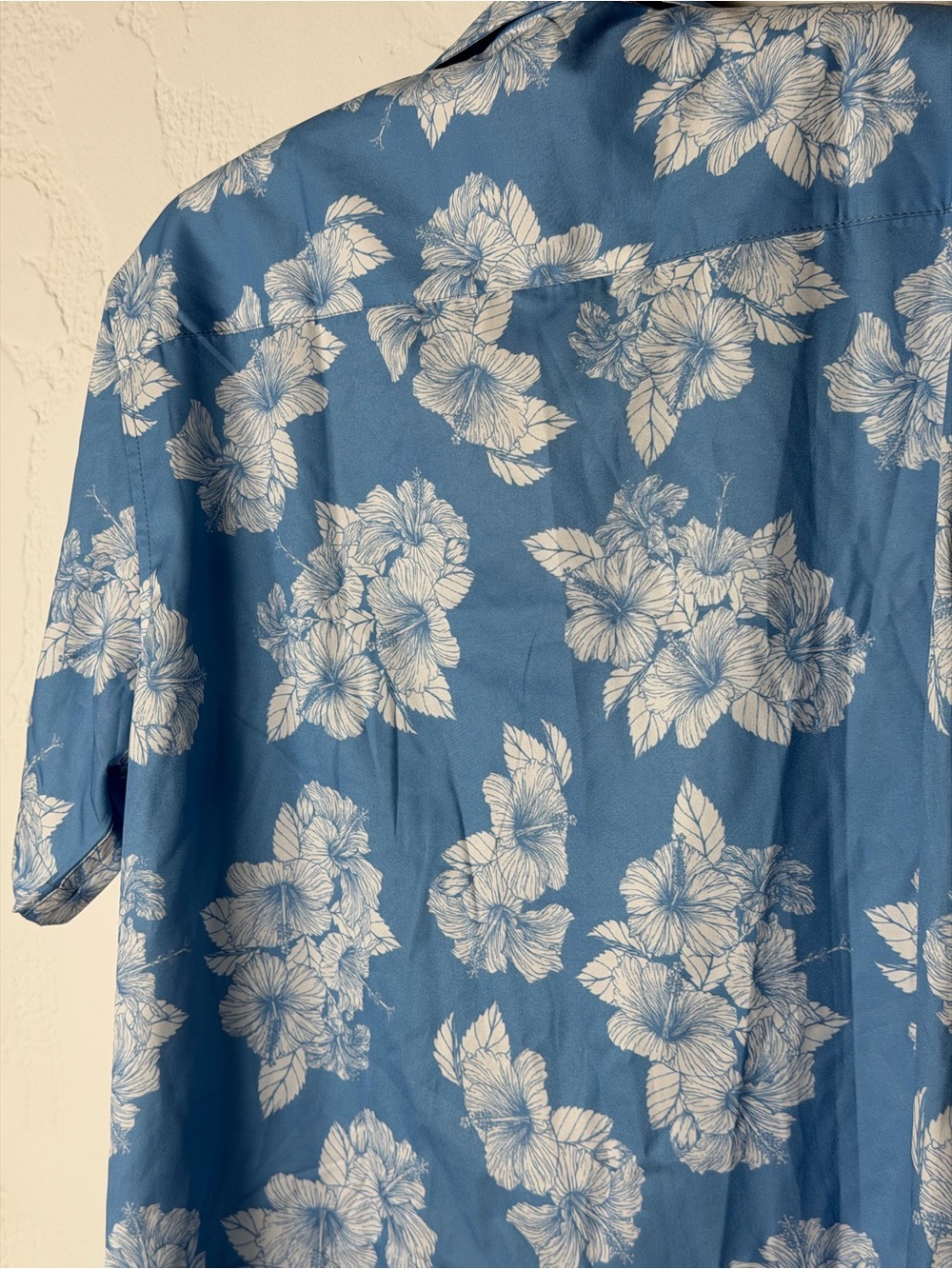 Casual Blue Floral Short-Sleeve Button-Down Shirt -Medium - Picture 6 of 16